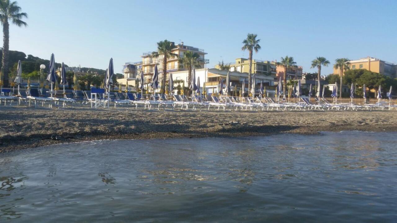 Hotel Villa San Giuseppe San Bartolomeo Al Mare Ngoại thất bức ảnh