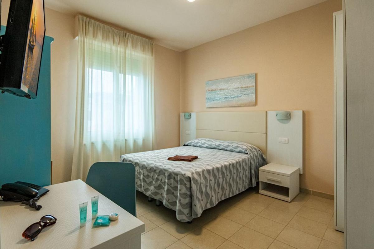 Hotel Villa San Giuseppe San Bartolomeo Al Mare Ngoại thất bức ảnh