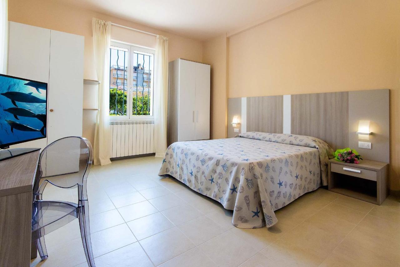 Hotel Villa San Giuseppe San Bartolomeo Al Mare Ngoại thất bức ảnh