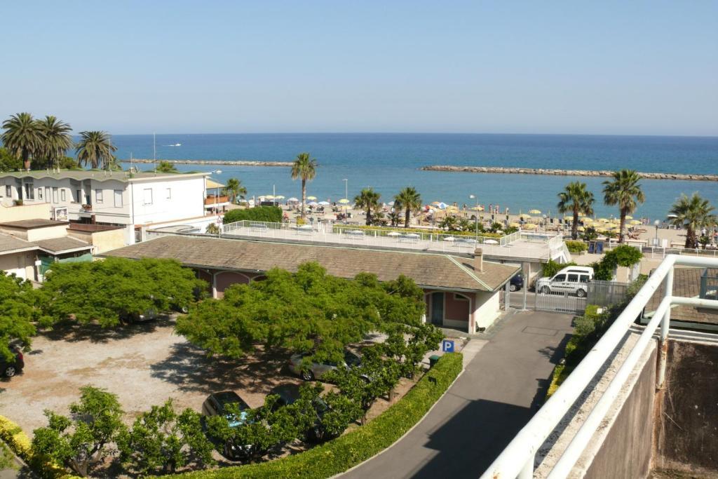 Hotel Villa San Giuseppe San Bartolomeo Al Mare Ngoại thất bức ảnh