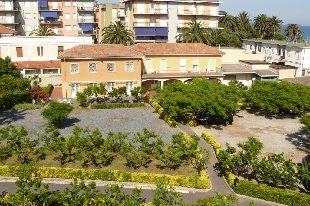 Hotel Villa San Giuseppe San Bartolomeo Al Mare Ngoại thất bức ảnh
