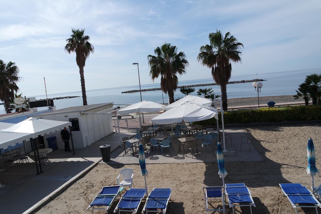 Hotel Villa San Giuseppe San Bartolomeo Al Mare Ngoại thất bức ảnh