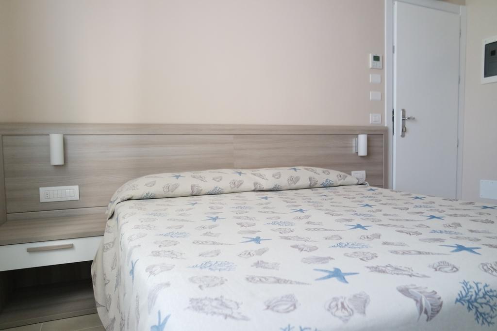 Hotel Villa San Giuseppe San Bartolomeo Al Mare Ngoại thất bức ảnh