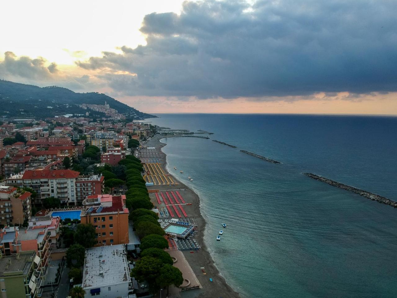 Hotel Villa San Giuseppe San Bartolomeo Al Mare Ngoại thất bức ảnh